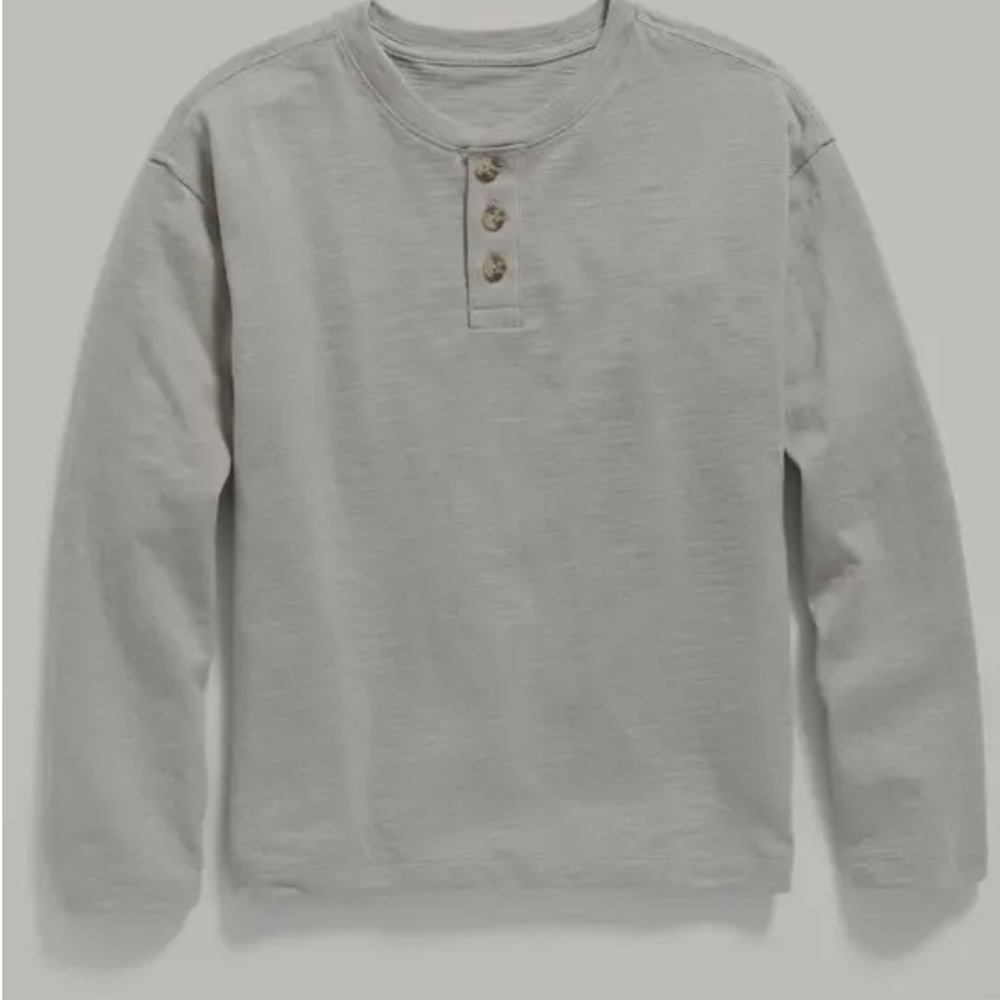Old Navy sz 8 (M) Boys Henley. Gray. Like new - no rips/stains. Smoke free home.